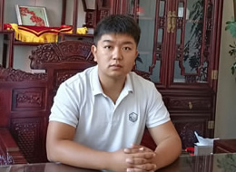 鑫雅迪木門總經(jīng)理朱澤立：鑫雅迪負(fù)離子木門，為用戶提供真健康環(huán)保產(chǎn)品。